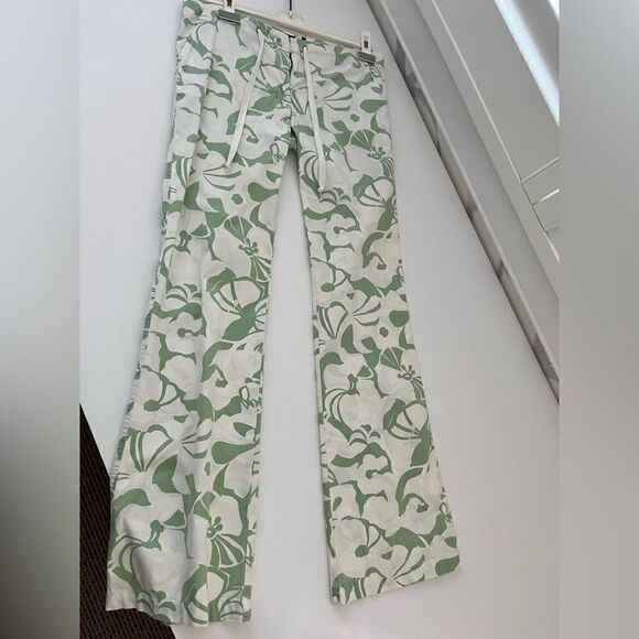 Green & White Floral Sanctuary Clothing Size 2 - Picture 1 of 5